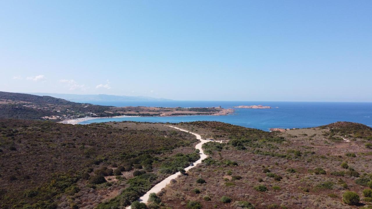 Rocce Rosse Sardinia Aparthotel Изола Роса Екстериор снимка